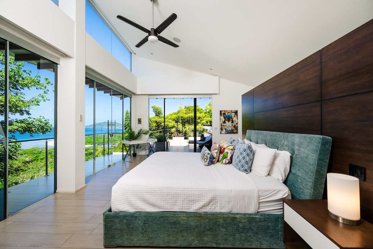 Ocean View Luxury Villa, 2-Min Drive to Beach gallery image 2