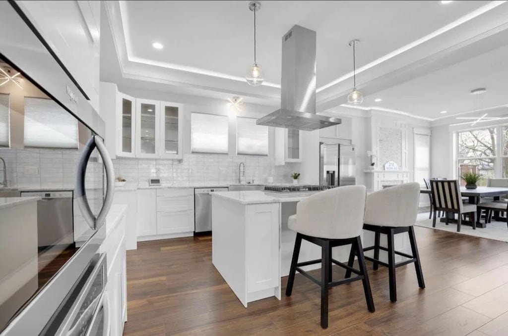 Olde Towne East Luxurious Castle gallery image 5