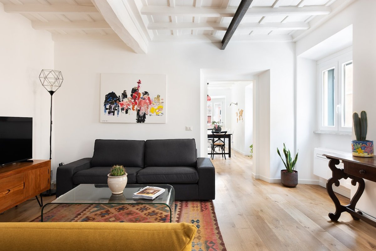 Idyllia | Cozy central retreat gallery image 3