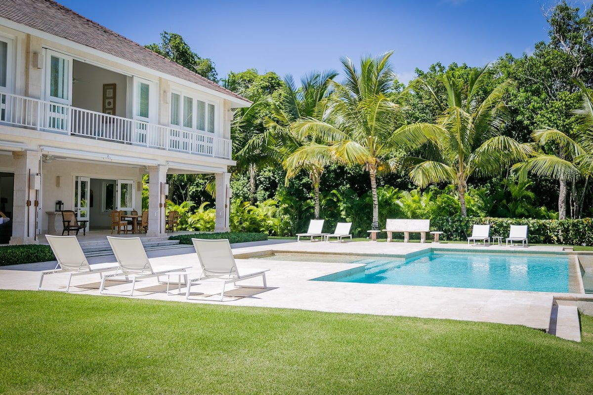 Hacienda A21 – Imposing Golf view Villa