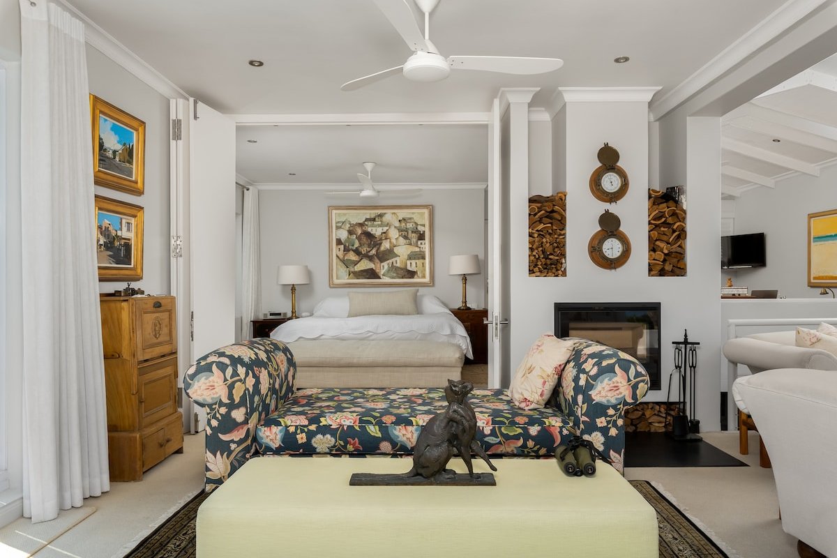 Sea of sunset – stylish & views! gallery image 3