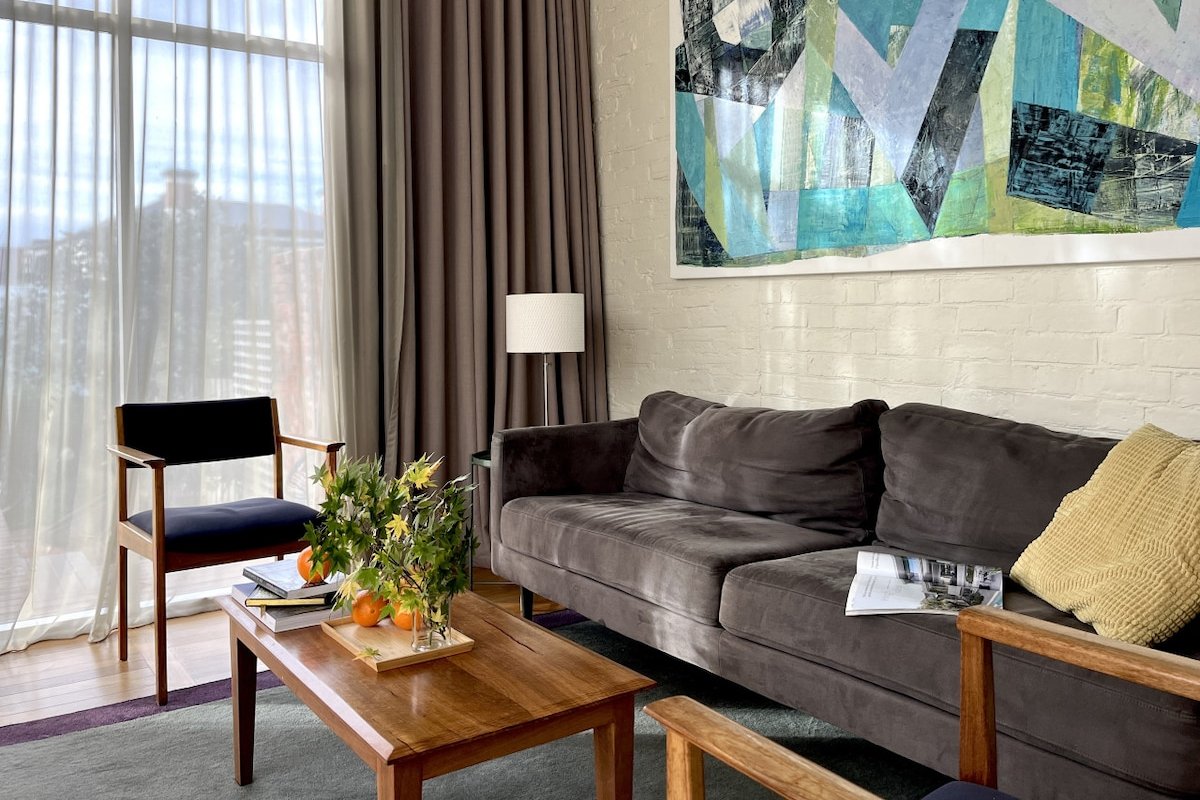 A Grand Victorian Home in Historic Battery Point gallery image 5