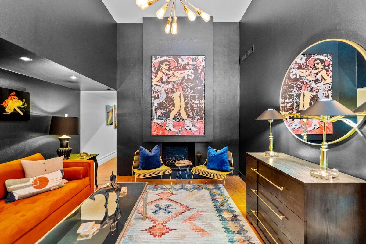 The Graeber | Historic Mansion + Indoor Pool gallery image 3