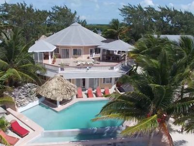 Casa Redonda Spacious 8 bedroom Beach Villa