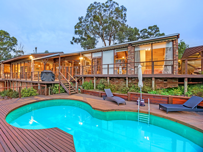 The Arkadia – Scenic Villa with Pool