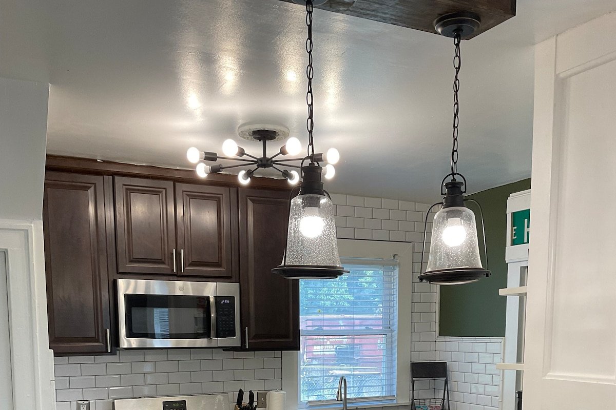 Charming 3 Bedroom Getaway gallery image 3