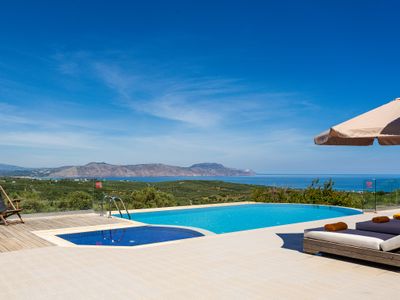 Villa Sugar- 2 km from the beach!
