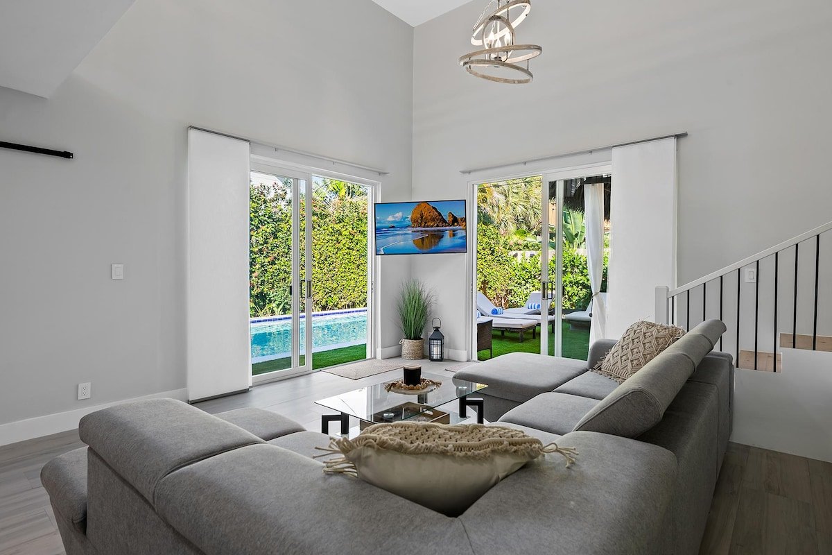 Hidden Bungalow Steps to Beach | Heated Pool gallery image 3