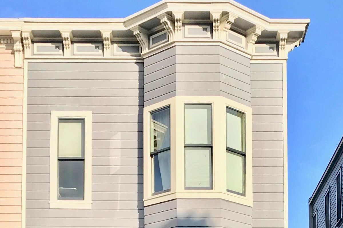 4-Bed Colorful Victorian gallery image 4