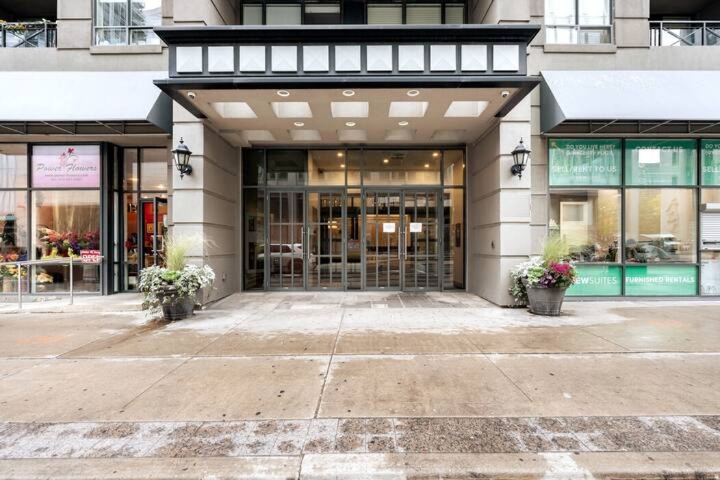 ❤️Hidden Gem fully equipped 2BR w/ free parking gallery image 4