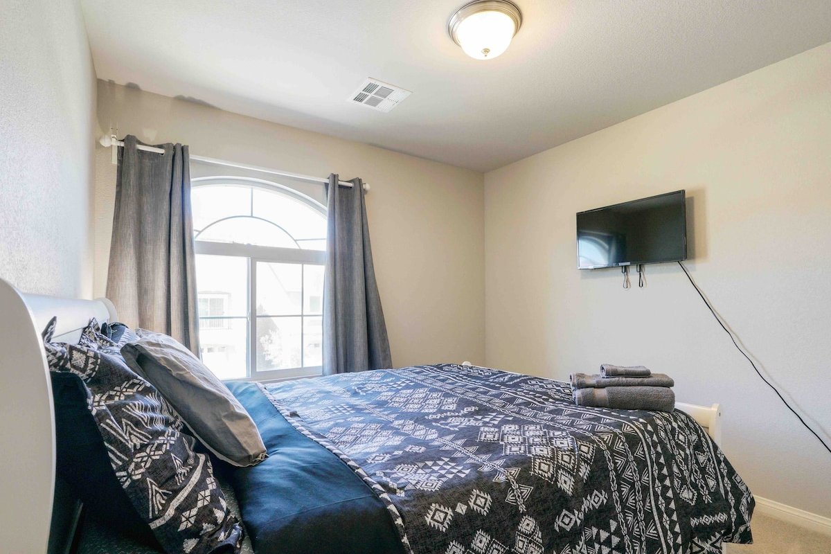 Holiday specials｜Bright &Cozy home& Kids play area gallery image 4