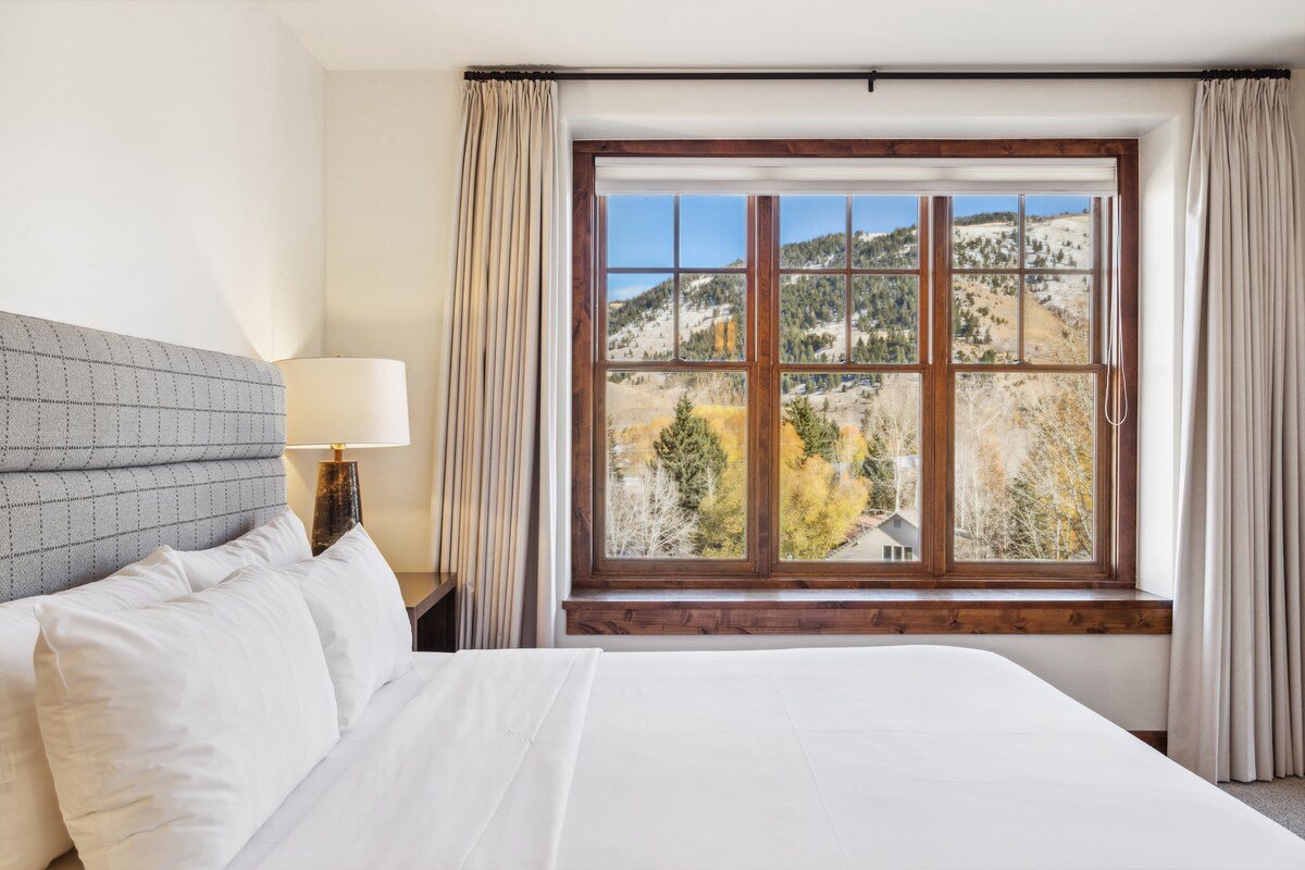 Outpost: Grand View 2720 – Mountain Views gallery image 3