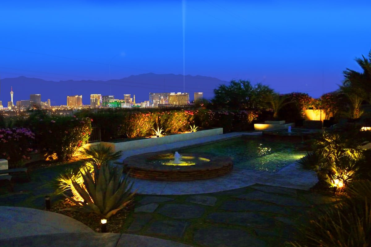 Licensed Luxury Estate with Amazing Strip Views! gallery image 5