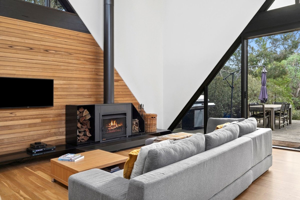 Aireys Cliff-Top Gem | The Ultimate Coastal Escape gallery image 5