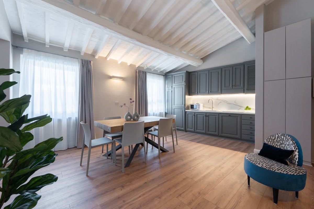 Florence Dome with stunning view gallery image 3