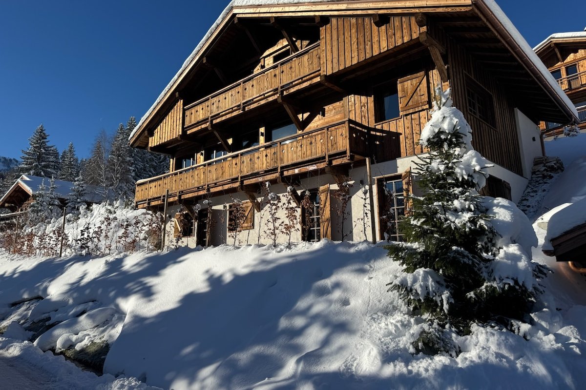Chalet 400m²– Vue Mont Blanc, Spa & Salle de Sport