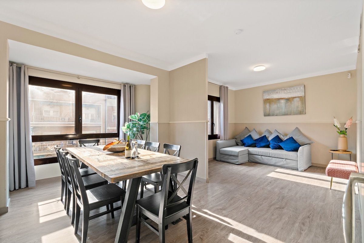 Modern Apt Sagrada Familia / Shared terrace gallery image 2