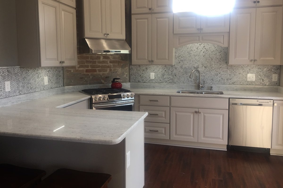 Luxurious Historical Beauty in Ideal Location 2124 gallery image 2