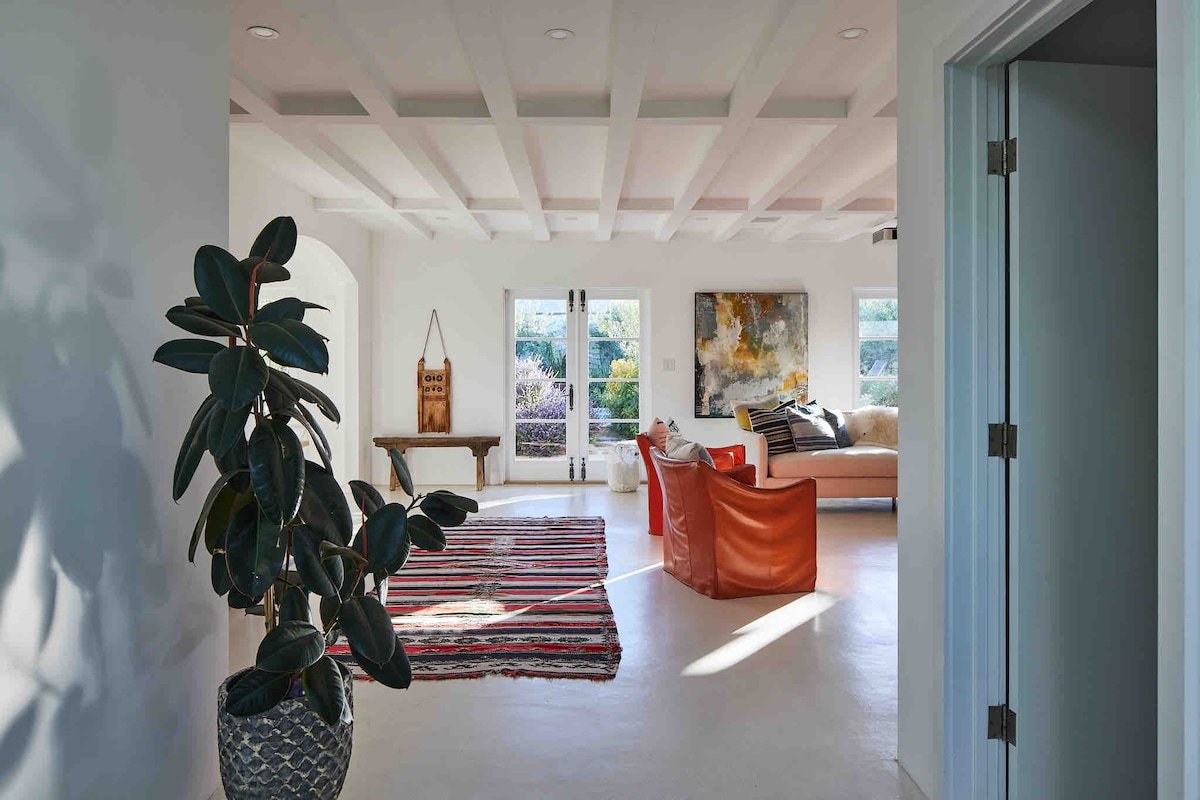 Malibu Beach House Getaway☀️✨🤍 gallery image 4