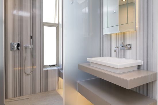 Photo 5 of Villa Esplanade accommodation in Bantry Bay, Cape Town with 4 bedrooms and 5 bathrooms