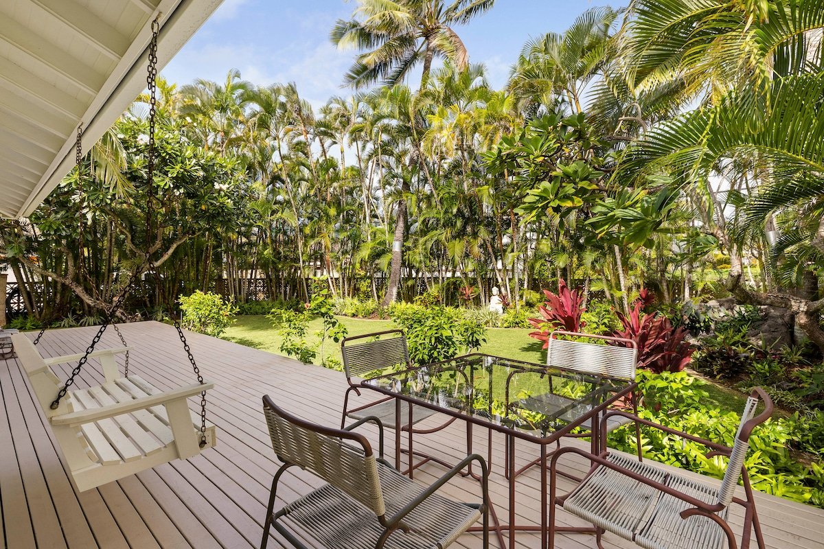 Upscale Kailua Getaway: Steps to Swim Beach! gallery image 3