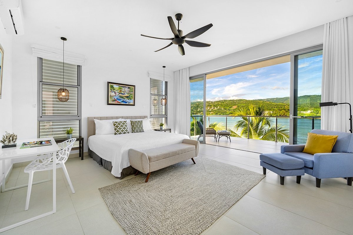 10BR Luxury Villa w/ Private Beach; Fully Staffed gallery image 4