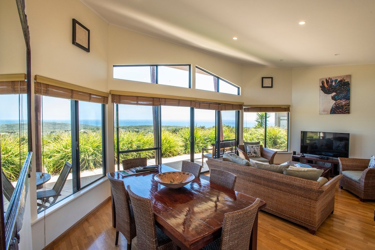 Villa – Isaacs – 2 night gallery image 2