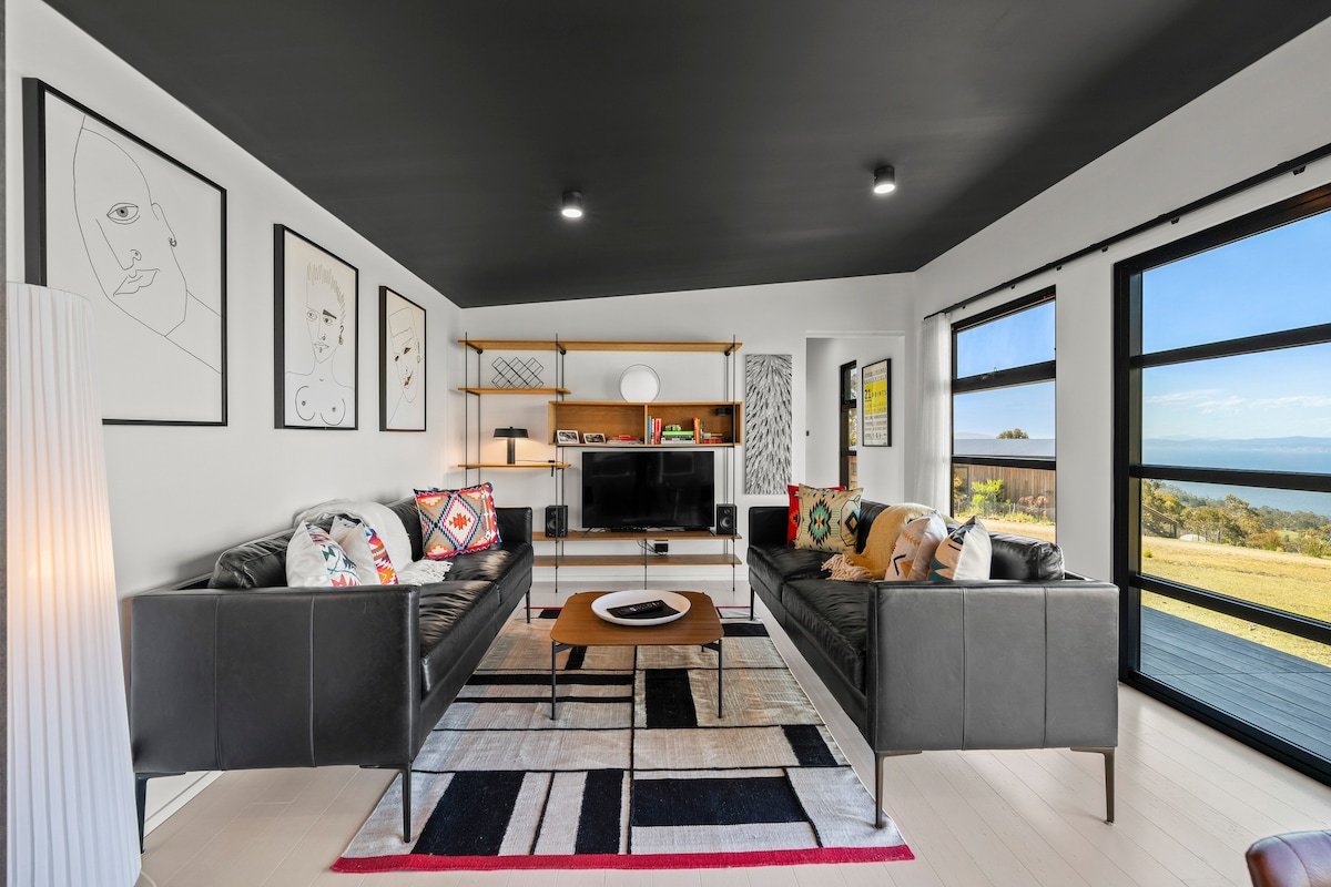 The Outlook on Mount Louis – 2 Bedrooms gallery image 4