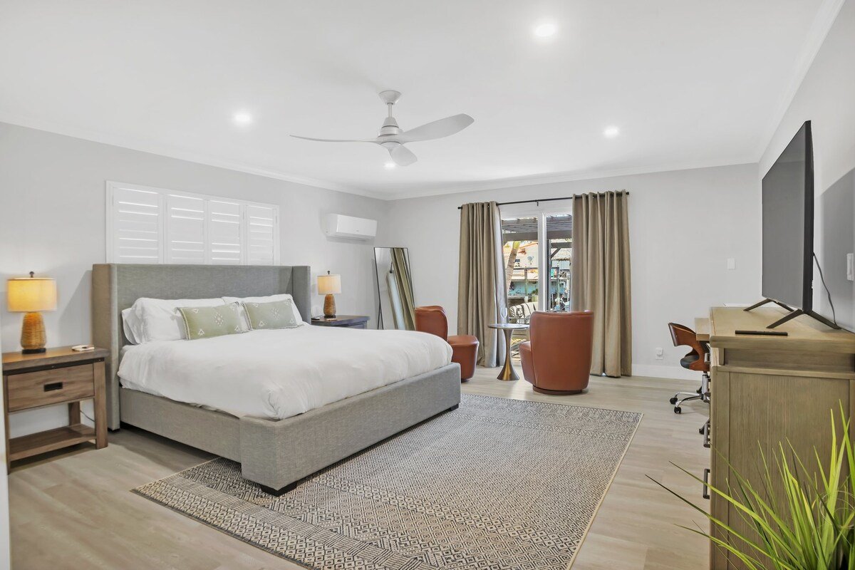 Waterfront+ Htd pool+ 2 mi bch+Game room+Golf+Pet gallery image 5