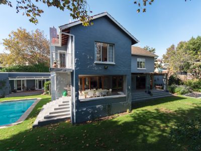 Garden Corner – beautiful home close to amenities