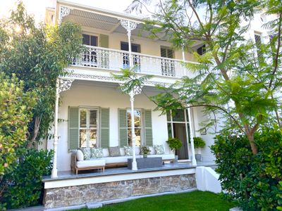 Luxury Victorian Villa with pool & gorgeous views