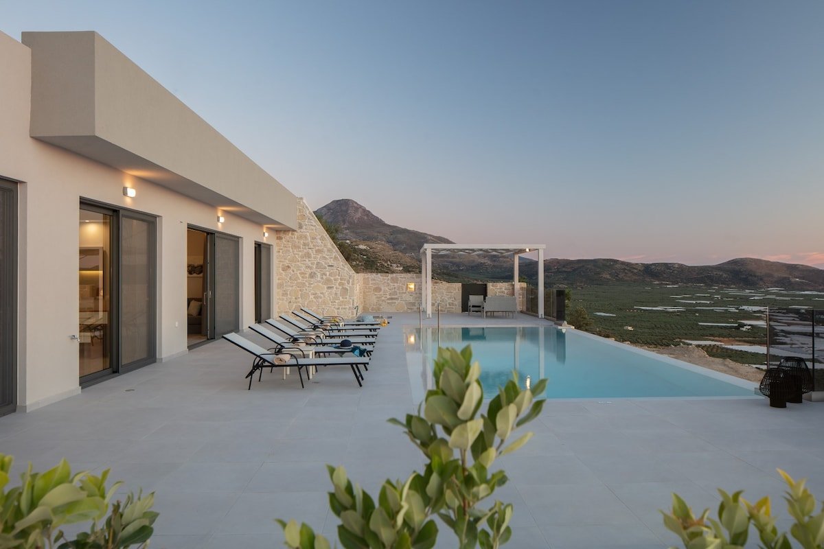 Lux villa in Falasarna bay★Seaview★Infinity pool gallery image 5