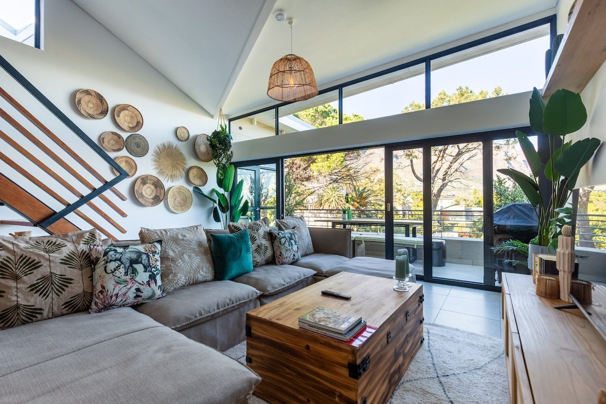 Luxury Penthouse in Camps Bay gallery image 5