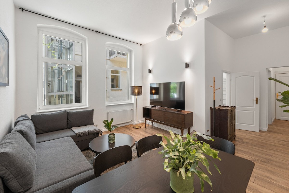 Remise Mitte, big backyardhouse, 4- 7 Guests,100m² gallery image 2