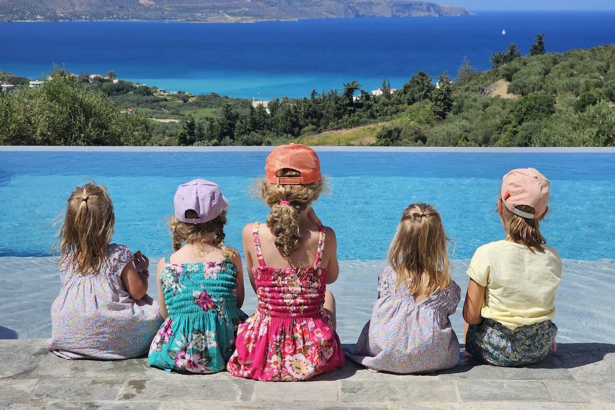 Brand new Villa Eleftheria gallery image 2