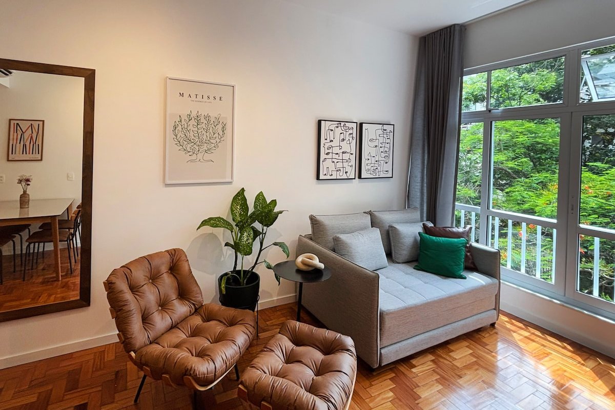 Silêncio e charme no Leblon. gallery image 2