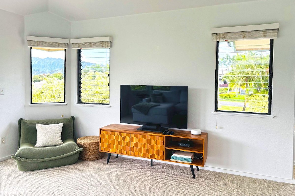 Hanalei Bay Villas 19, mountain & distant bay view gallery image 5