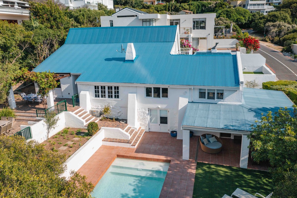 Beautiful Llandudno Beach Villa – Backup Power