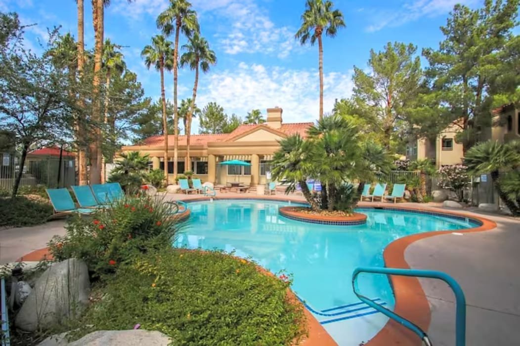 Elegant 2BR Condo – 2nd Floor | No Extra Fees gallery image 3