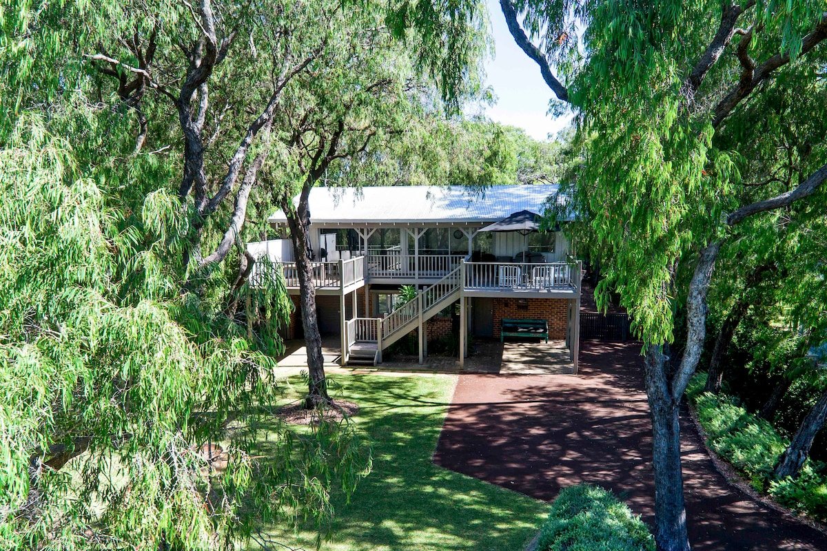 “Edgewater” on Quindalup Beachfront gallery image 3