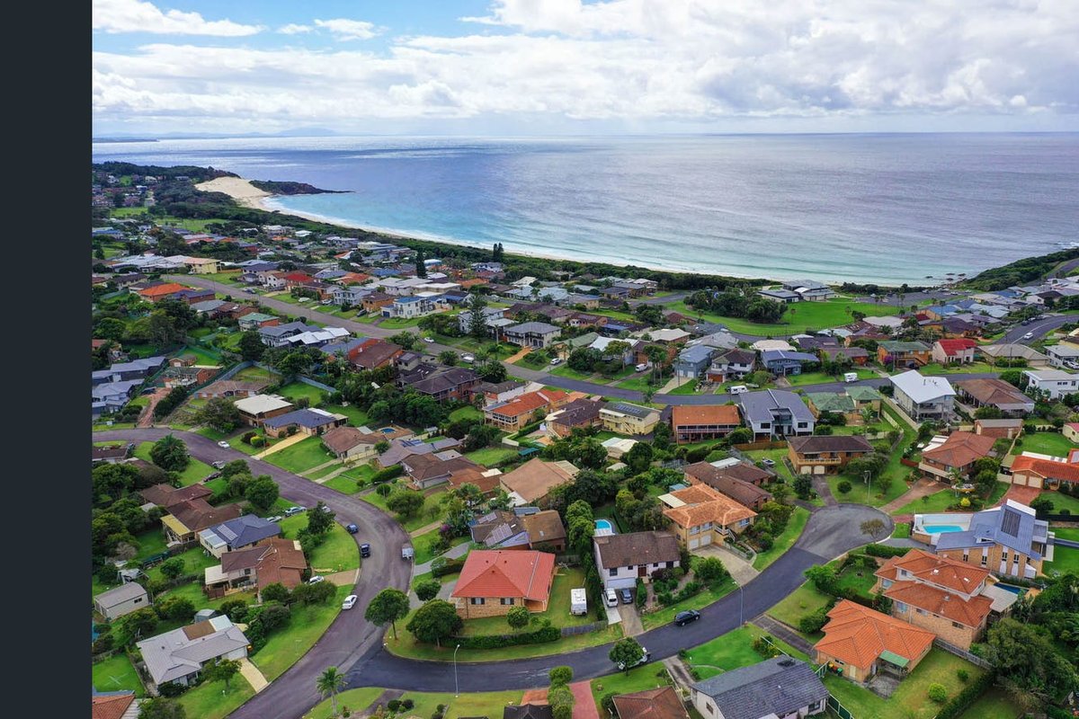 Home in One Mile Beach Forster