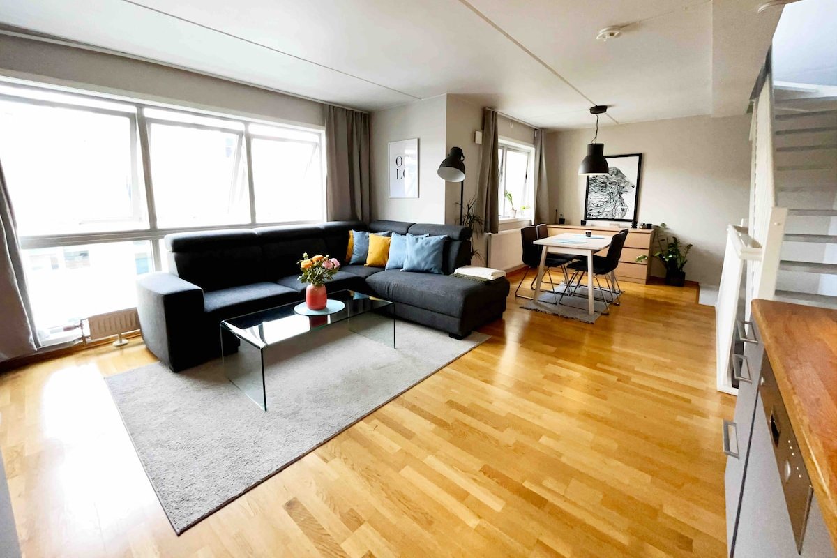 City center flat w roof top terrace & free parking gallery image 5