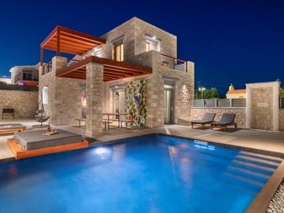 6 Bed Executive Seaview Villa with Private Pool V3