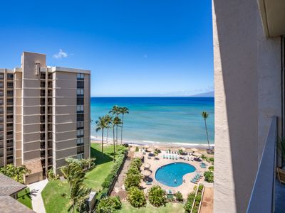 Spacious 4-BR Oceanfront 2Condos with Central AC