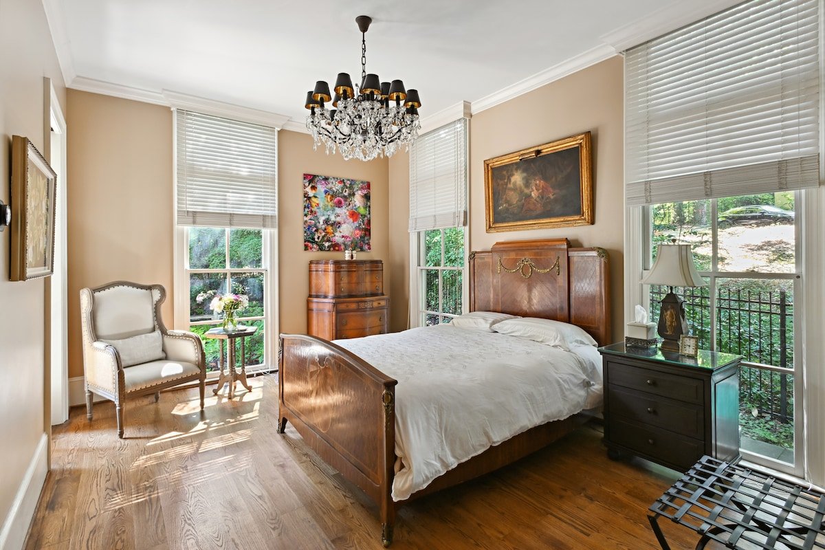 Midnight Monarch – Designer Gem, Pool, & Garden gallery image 2