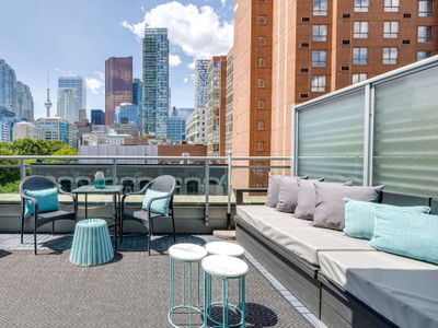 Urban Gem with Large Private Patio in DWTN Toronto