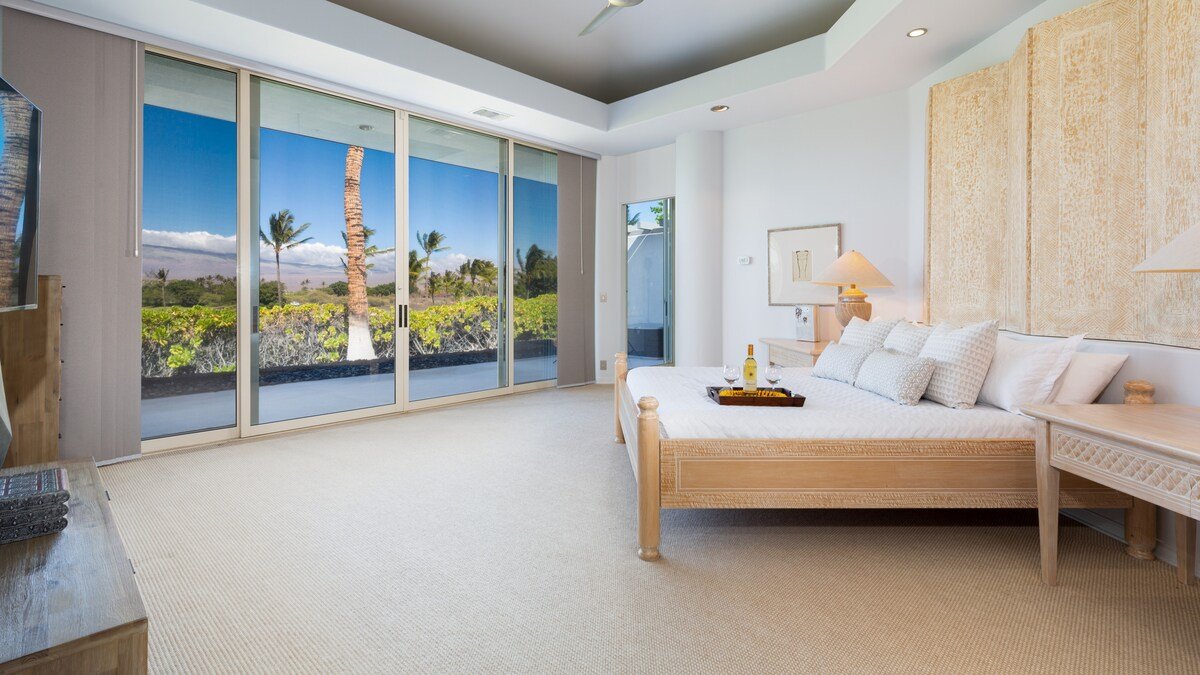 PiH: Champion View-Private pool +Hilton Day Passes gallery image 2