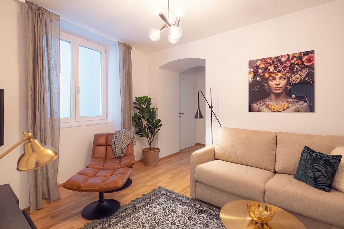 Ideal for Families & Mid-Term-Stays gallery image 3