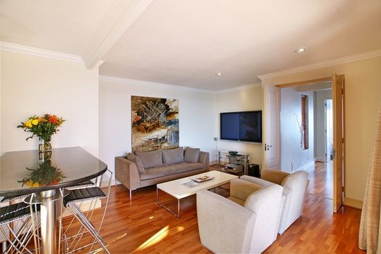 Photo 4 of San Michele accommodation in Bantry Bay, Cape Town with 3 bedrooms and 2 bathrooms