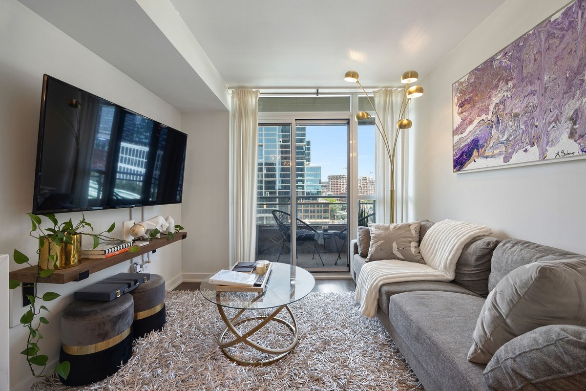 Stylish 2BR Downtown| 2 Queen Beds| 1 Free Parking